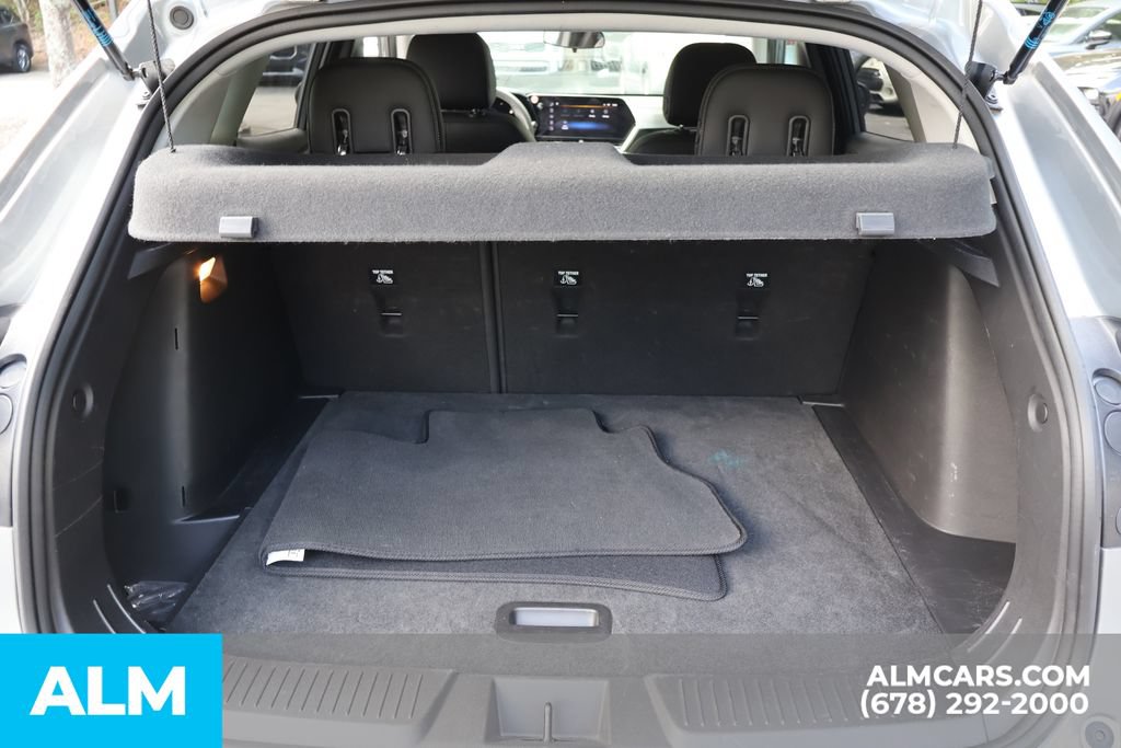 Used 2025 Chevrolet Trax LT FWD image 20