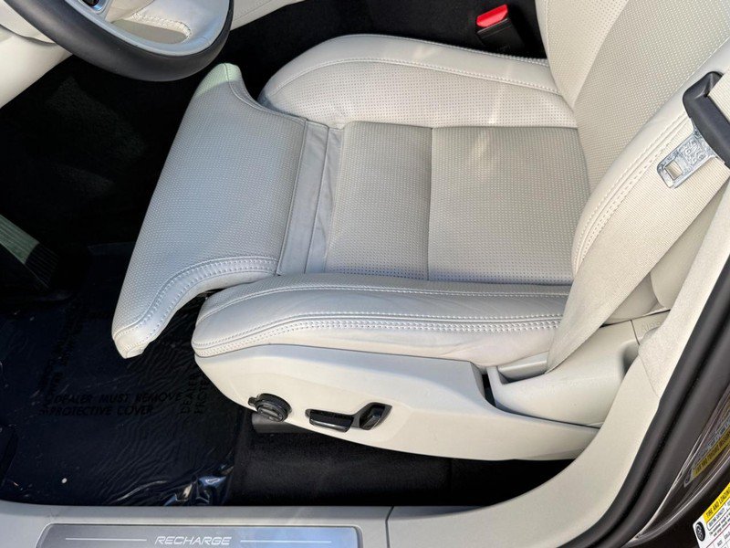Certified 2024 Volvo XC90 T8 Ultimate AWD/4WD image 18