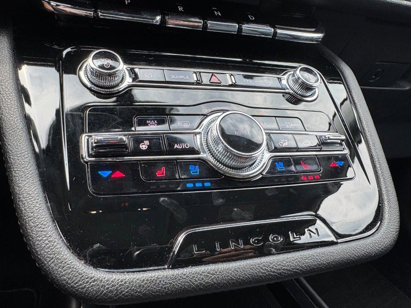 Used 2022 Lincoln Corsair Standard AWD w/ Equipment Group 101A image 17