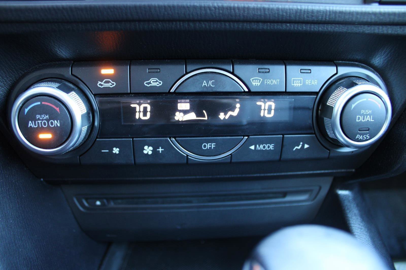 Used 2015 MAZDA MAZDA3 i Grand Touring image 20