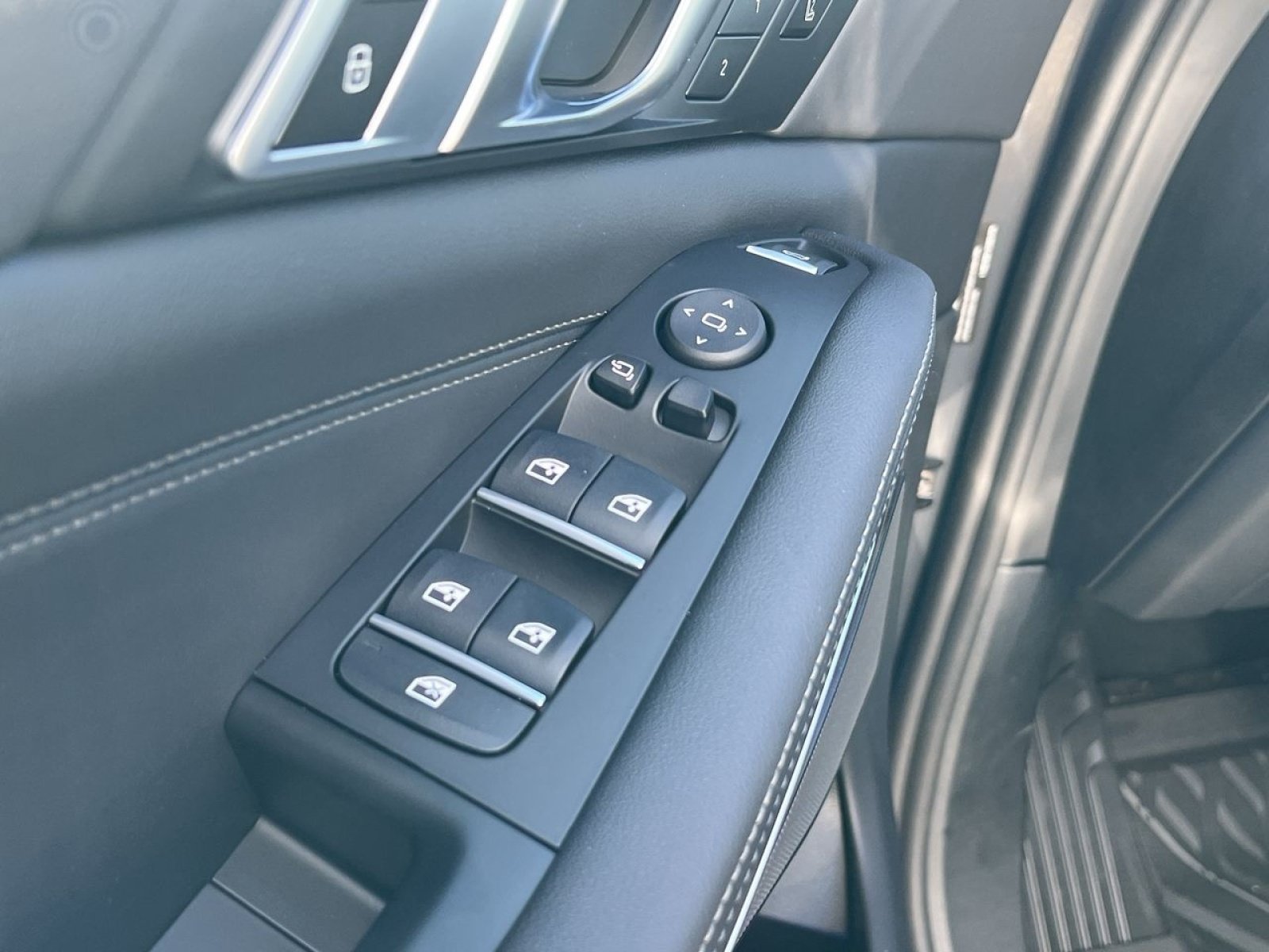 New 2026 BMW X5 xDrive40i AWD/4WD image 12