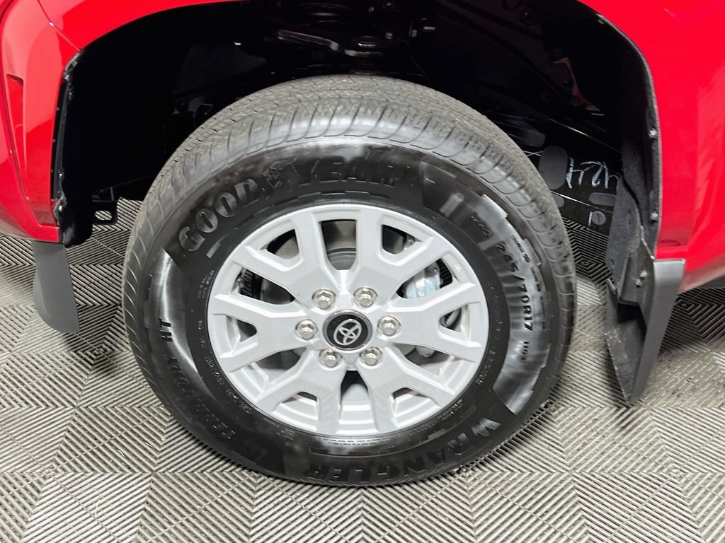 Certified 2026 Toyota Tacoma SR5 AWD/4WD image 25