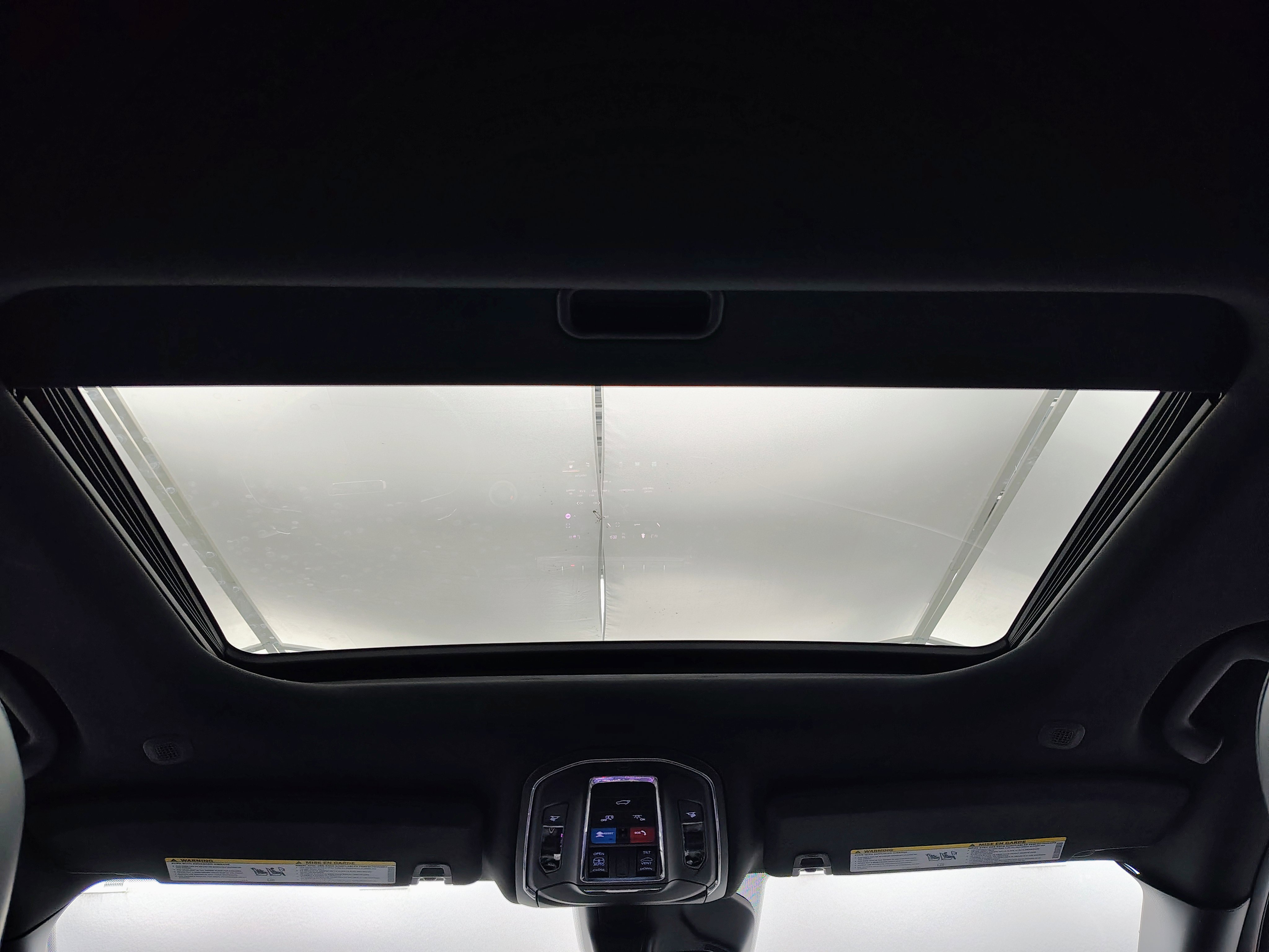 New 2025 Jeep Grand Cherokee Altitude image 3