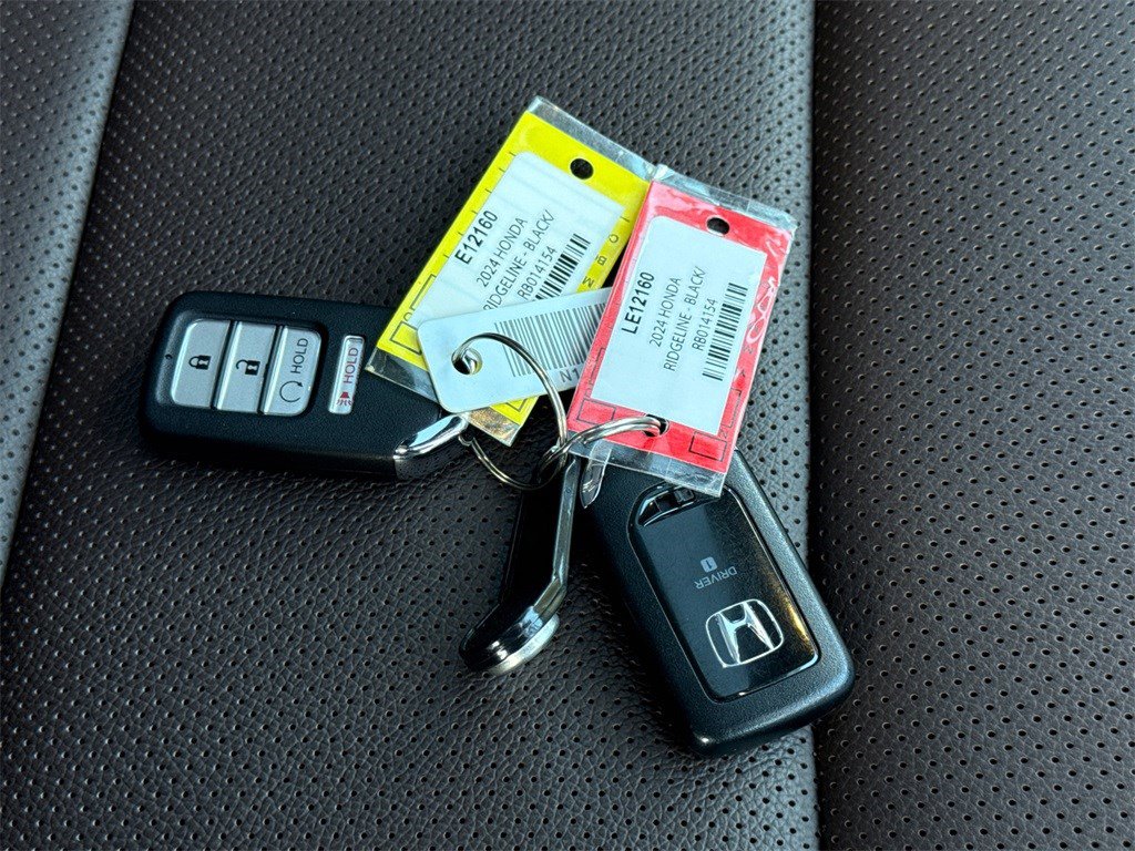 Certified 2024 Honda Ridgeline RTL image 3