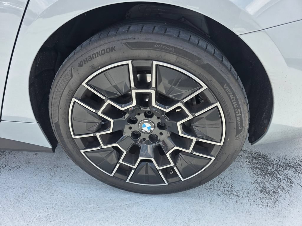 Certified 2025 BMW i4 xDrive40i w/ M Sport Package AWD/4WD image 17