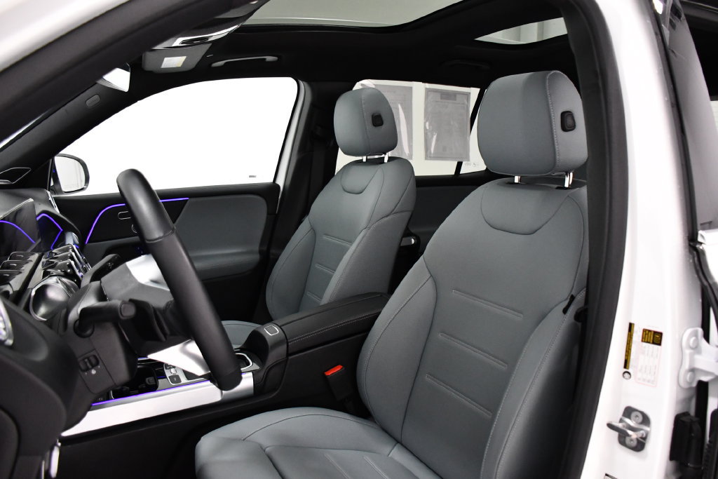 Used 2026 Mercedes-Benz GLB 250 4MATIC image 19