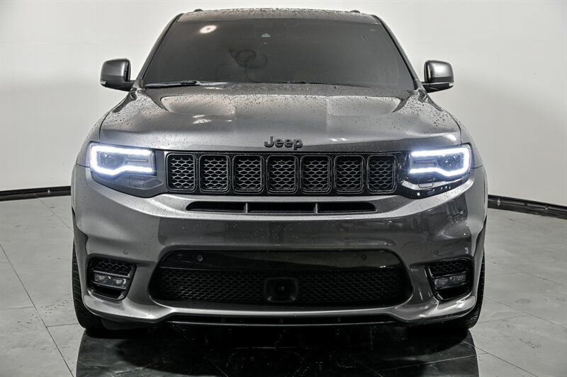 Used 2019 Jeep Grand Cherokee SRT w/ Trailer Tow Group IV AWD/4WD image 4