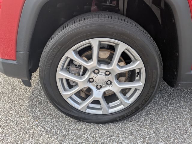 Used 2024 Jeep Compass Latitude AWD/4WD image 17