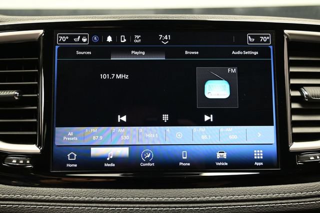 Certified 2022 Chrysler Pacifica Touring-L AWD/4WD image 34