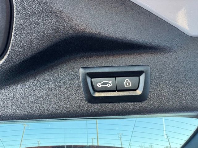 Used 2023 BMW X7 xDrive40i w/ M Sport Package image 12