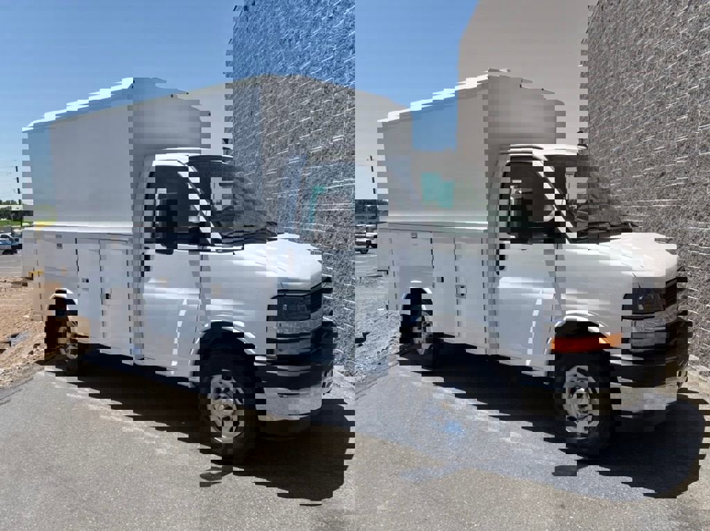 New 2025 Chevrolet Express 3500 w/ Power Convenience Package