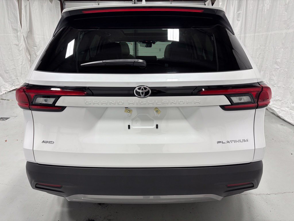 Used 2026 Toyota Grand Highlander AWD image 6