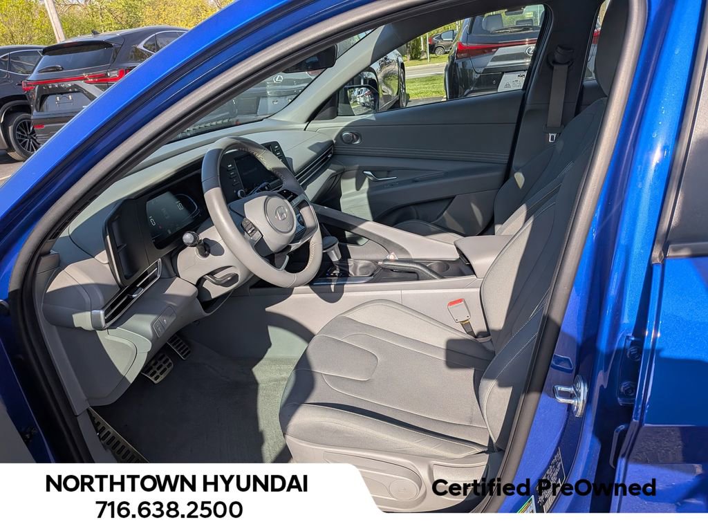 Used 2025 Hyundai Elantra Sport FWD image 10