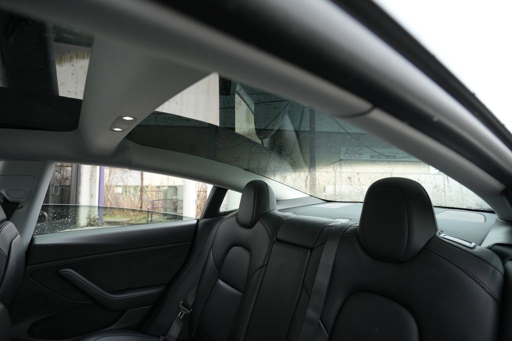 Used 2021 Tesla Model 3 Standard Range Plus image 20