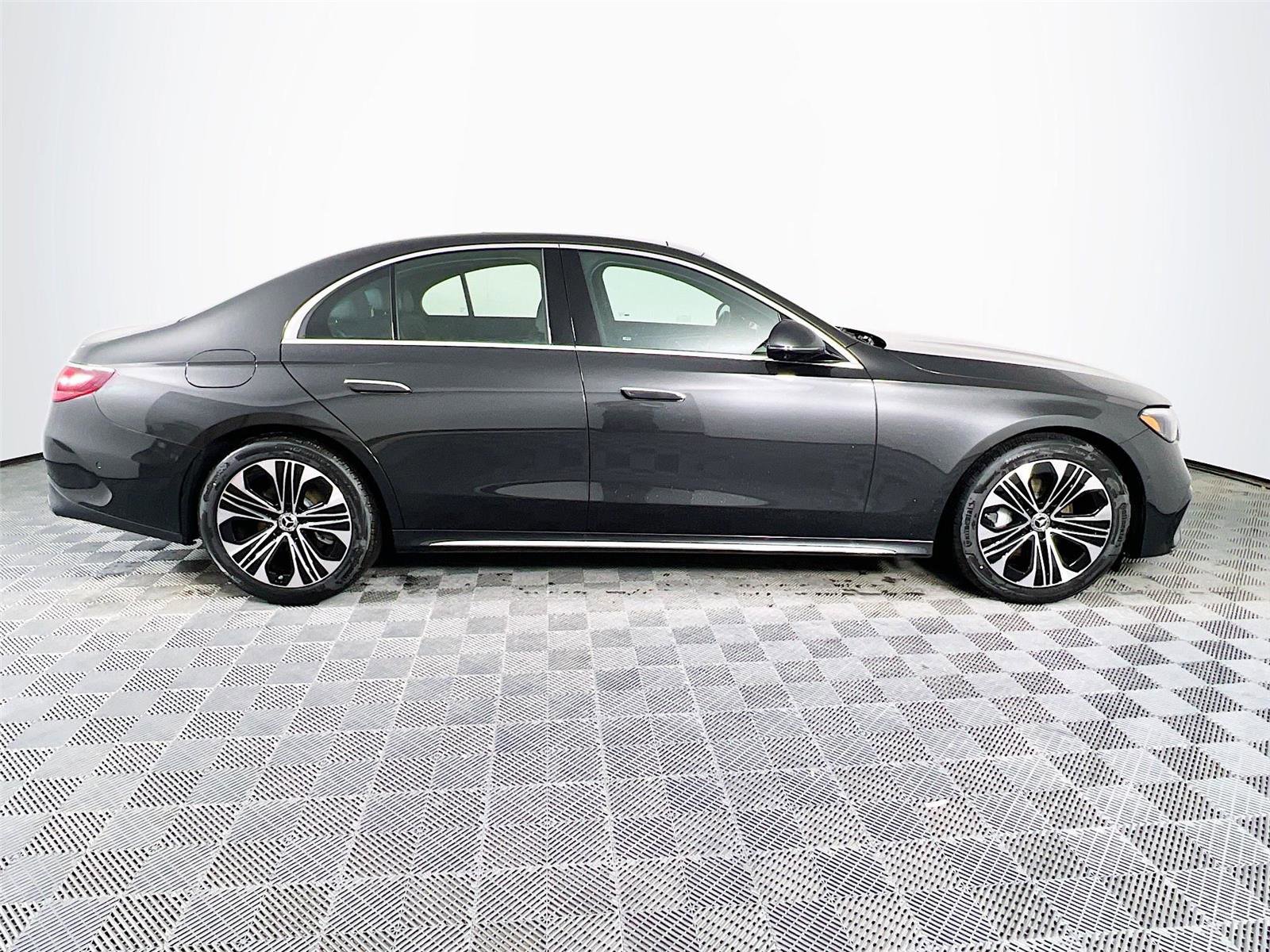 New 2026 Mercedes-Benz E 350 4MATIC Sedan image 7