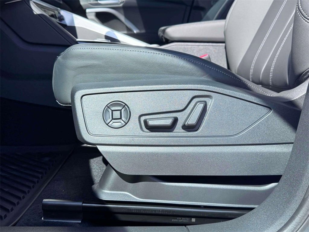 New 2025 Audi Q5 Premium image 8