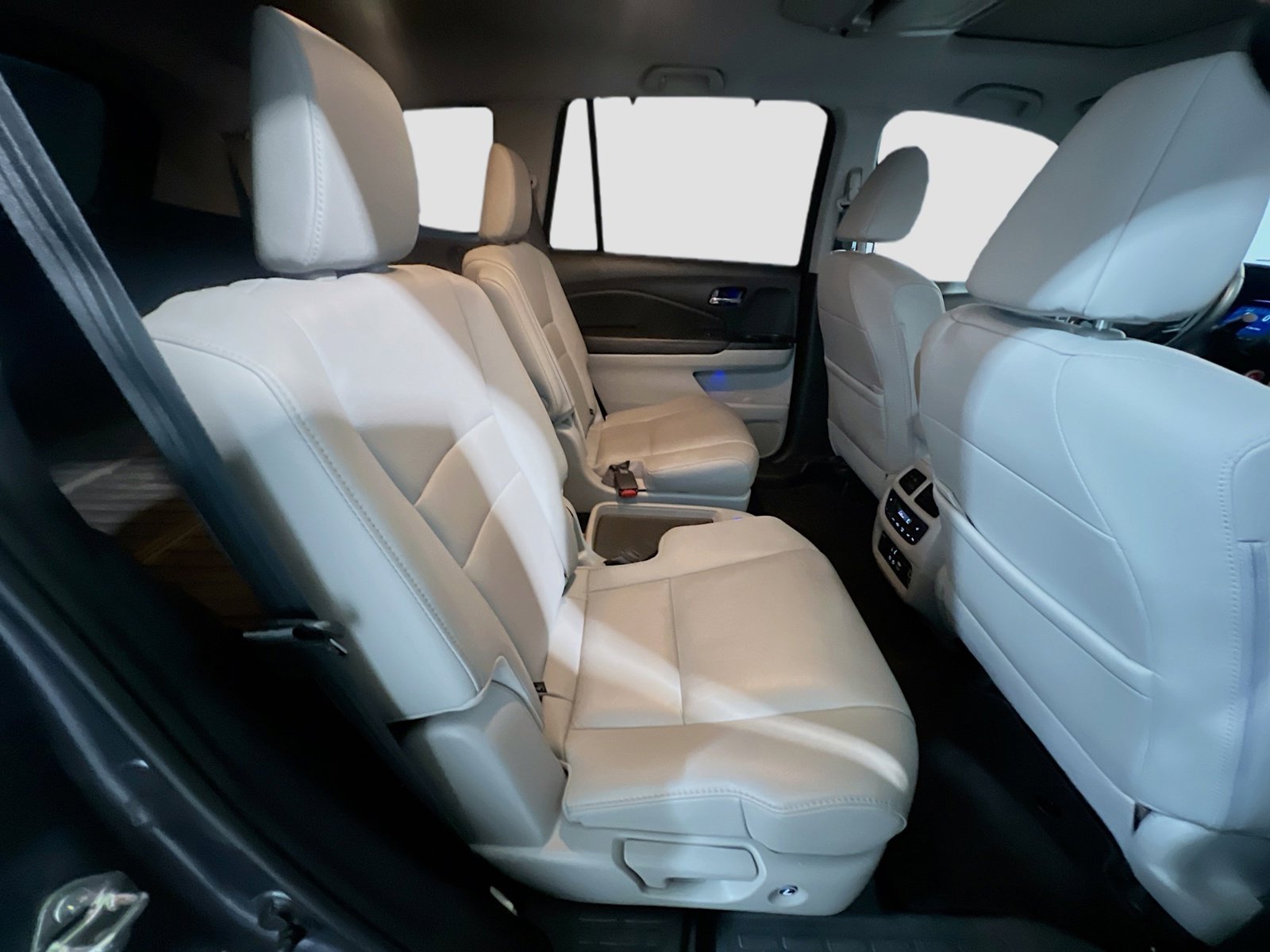 Used 2020 Honda Pilot Touring image 22