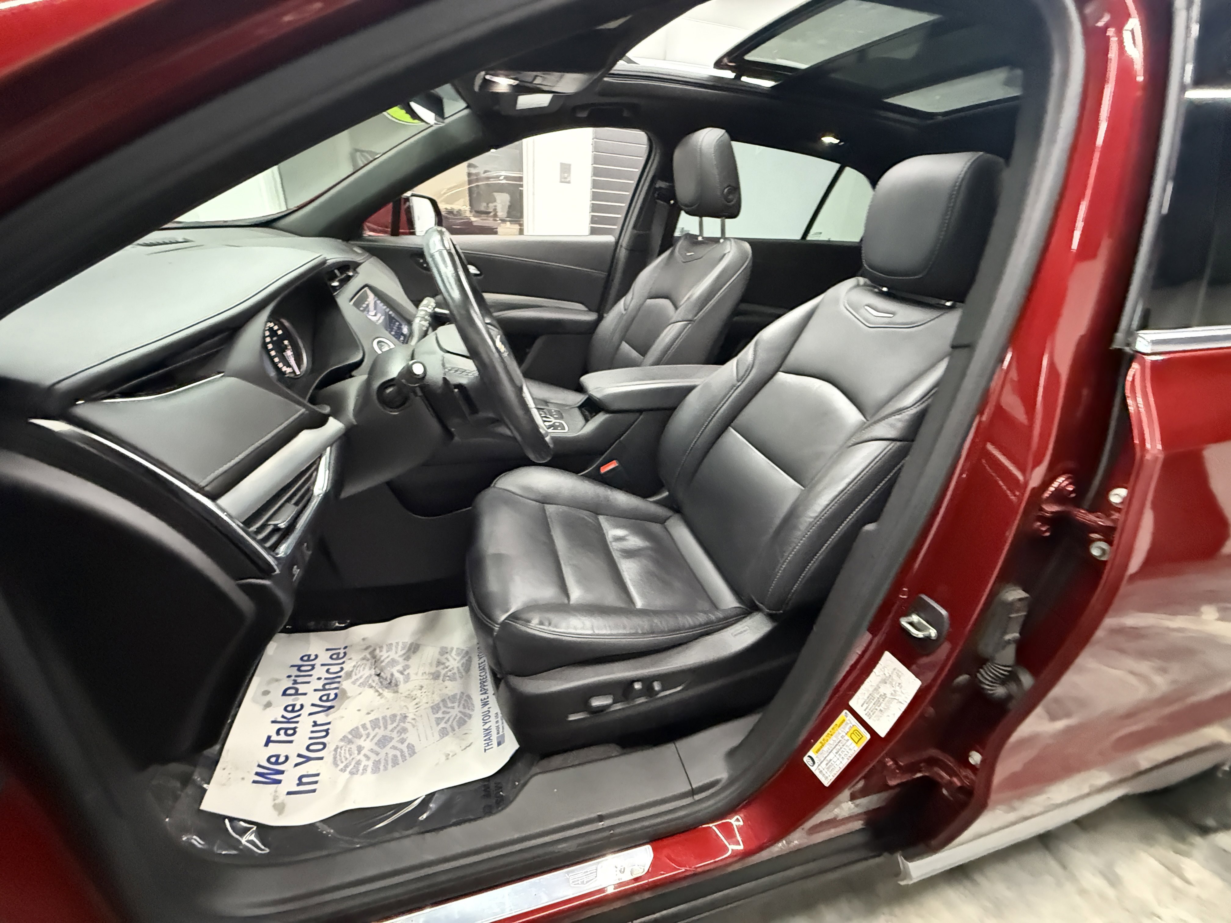 Used 2023 Cadillac XT4 Premium Luxury image 12