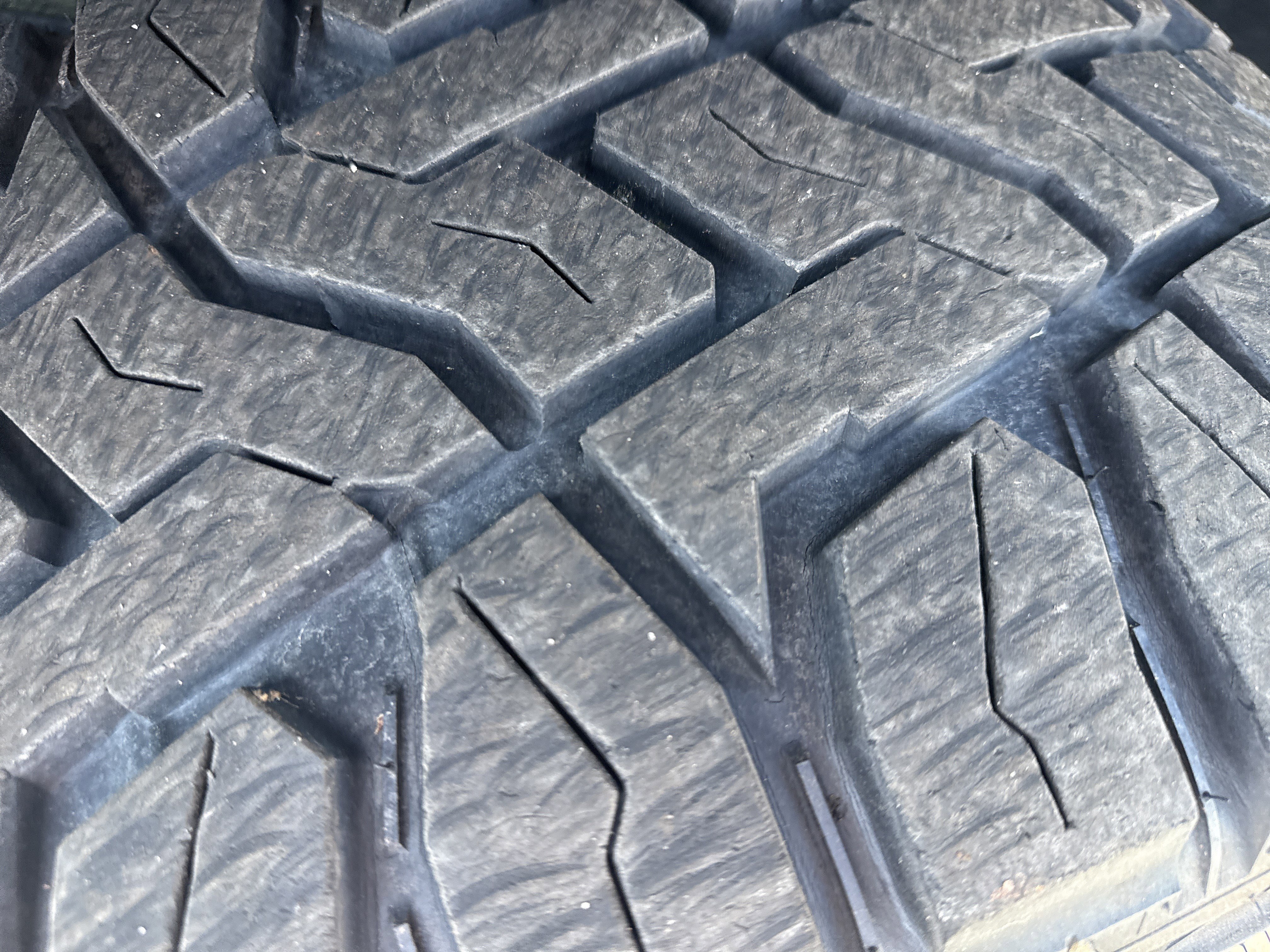 Used 2024 Chevrolet Silverado 2500 Custom w/ Custom Value Package image 16