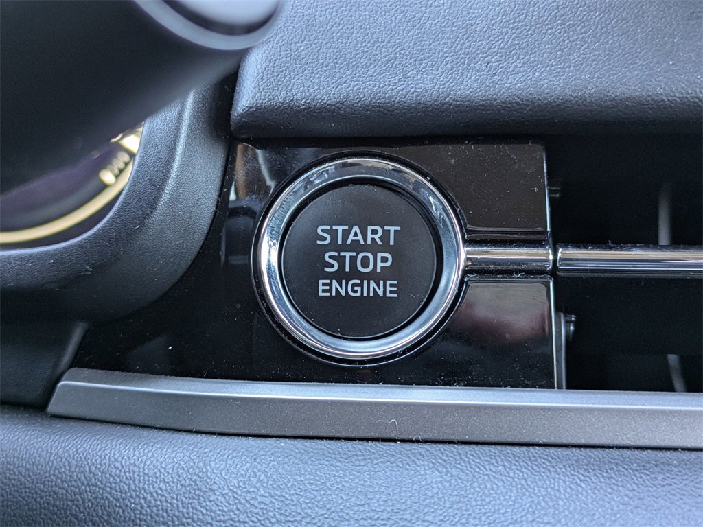 Used 2024 Mitsubishi Outlander SEL image 30