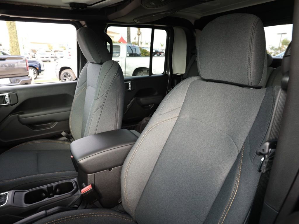 New 2026 Jeep Gladiator Sport image 15