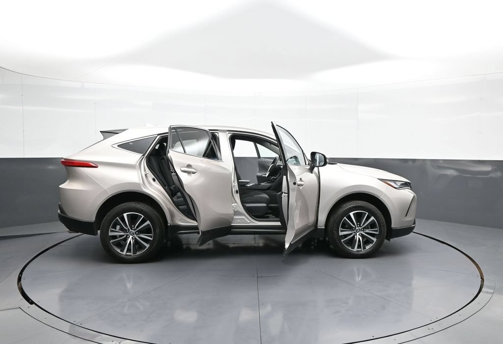 Certified 2024 Toyota Venza LE AWD/4WD image 41