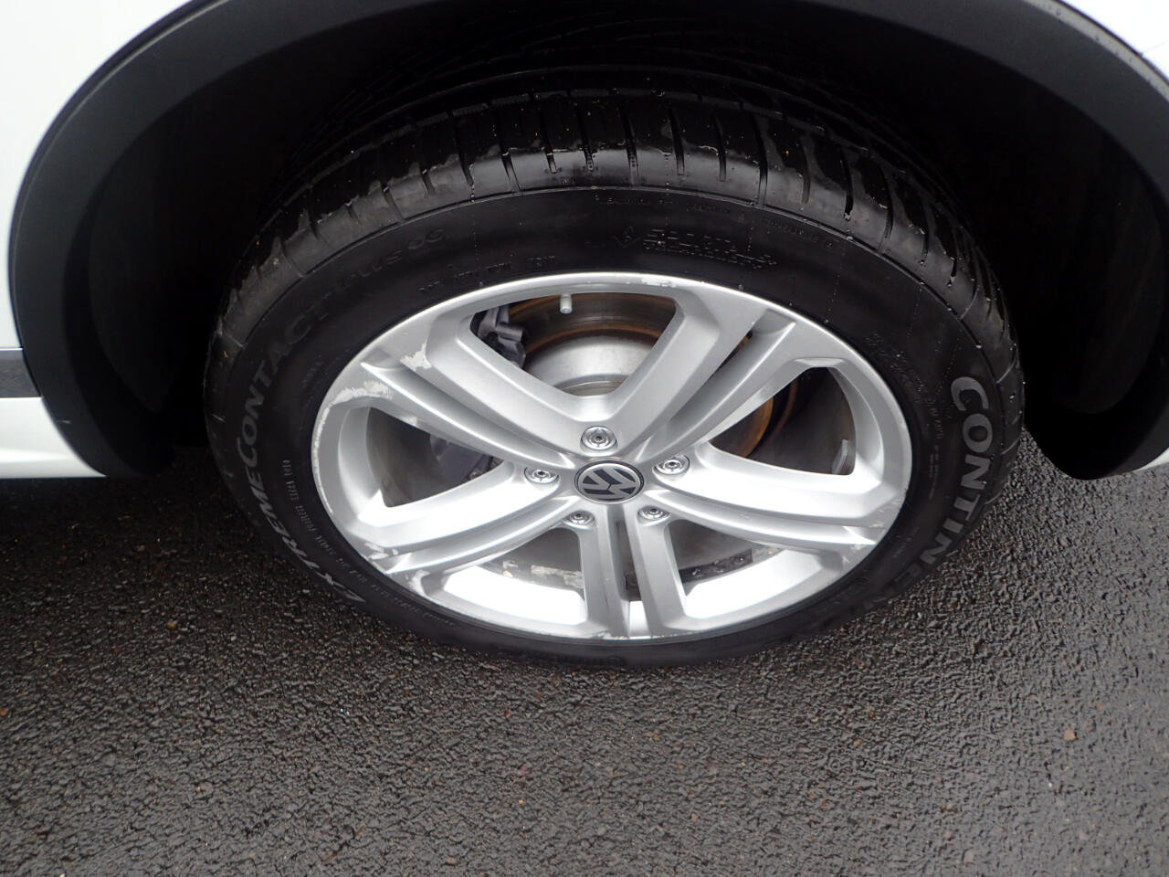 Used 2014 Volkswagen Touareg VR6 image 26