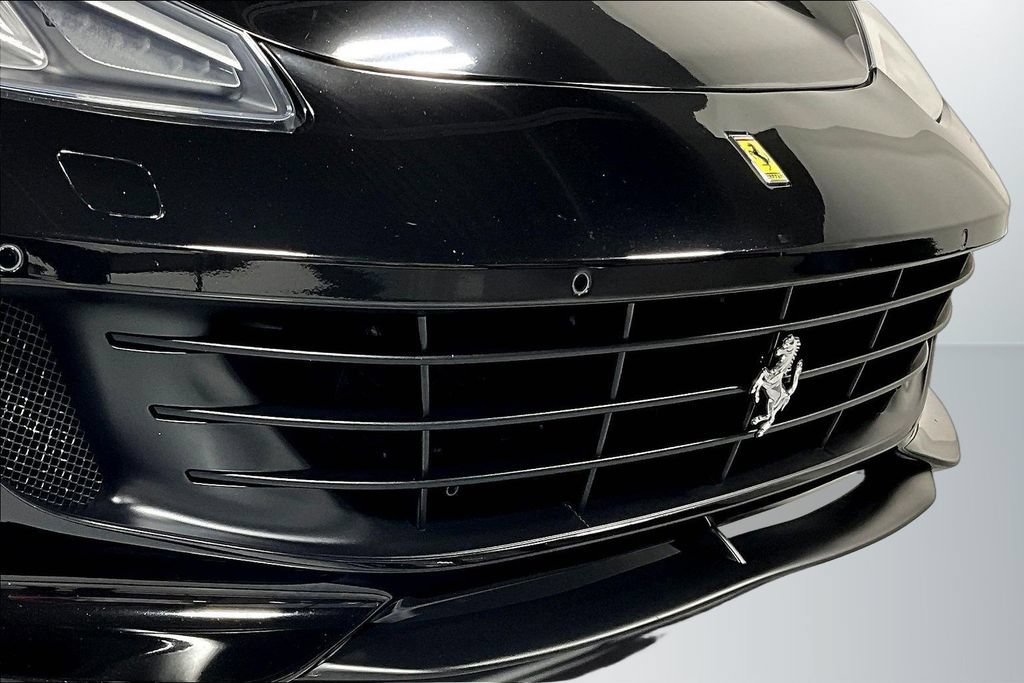 Used 2018 Ferrari GTC4Lusso AWD/4WD image 31