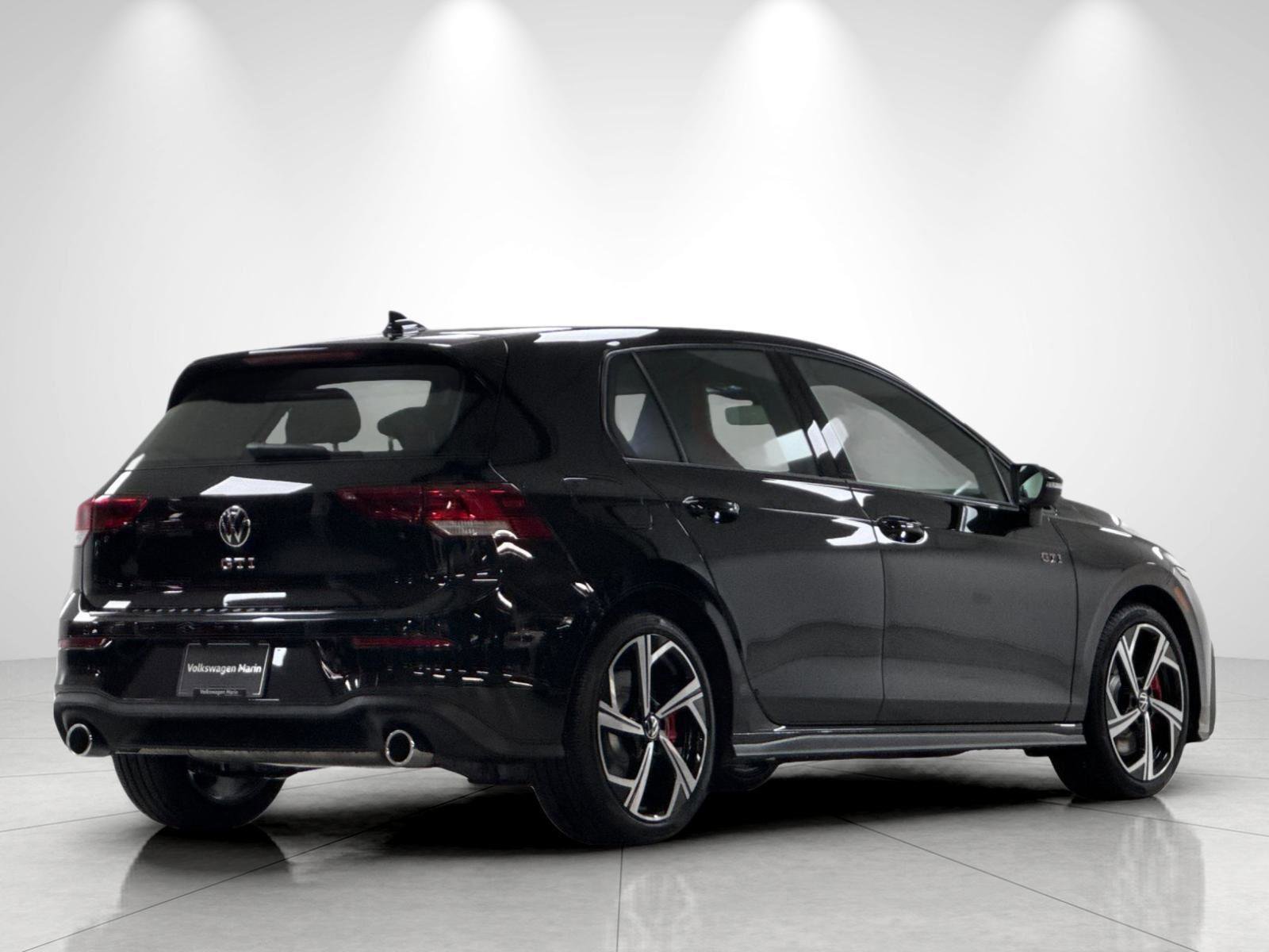 New 2026 Volkswagen GTI SE FWD image 5