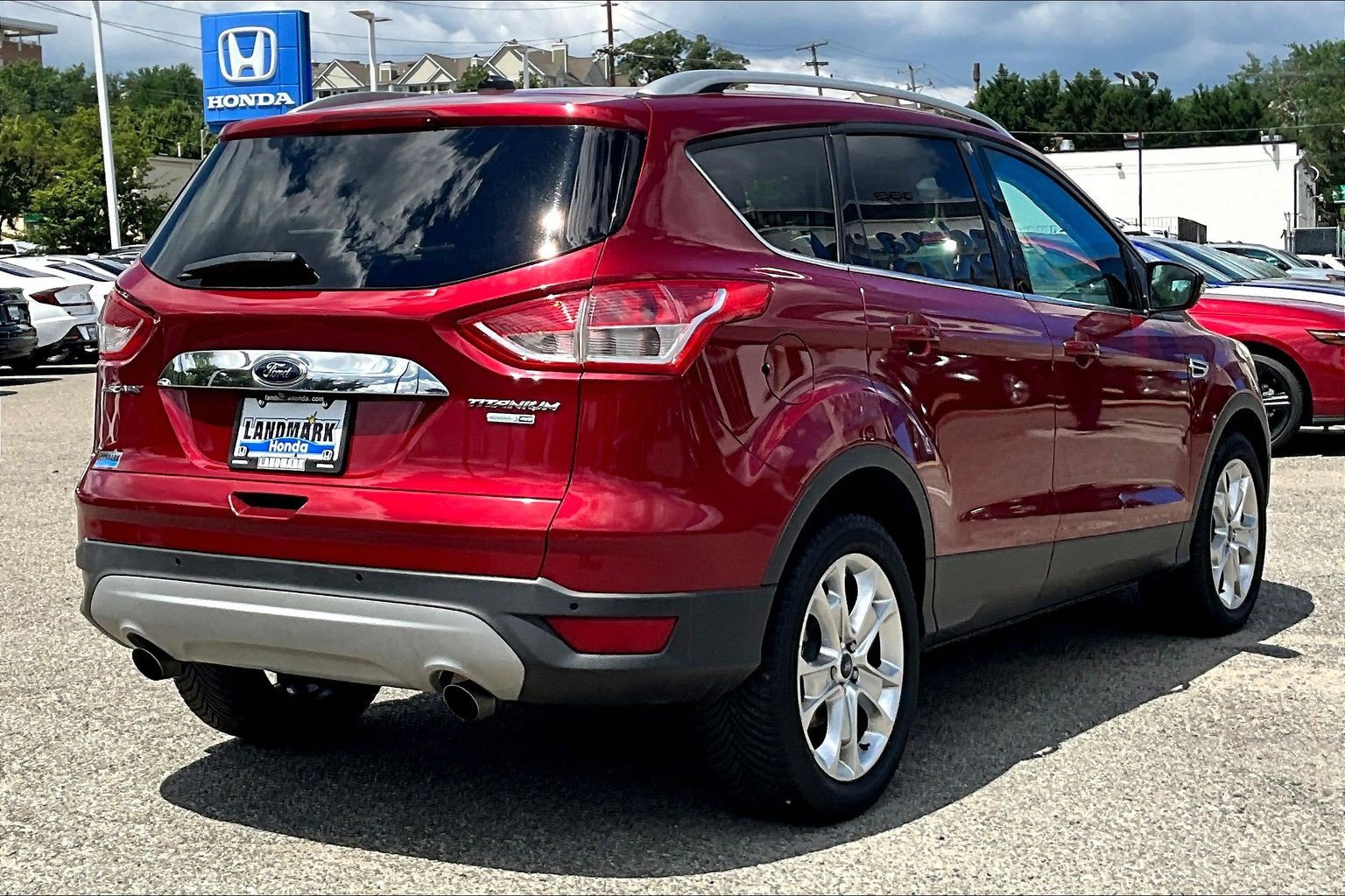 Used 2014 Ford Escape Titanium w/ Equipment Group 401A AWD/4WD image 2