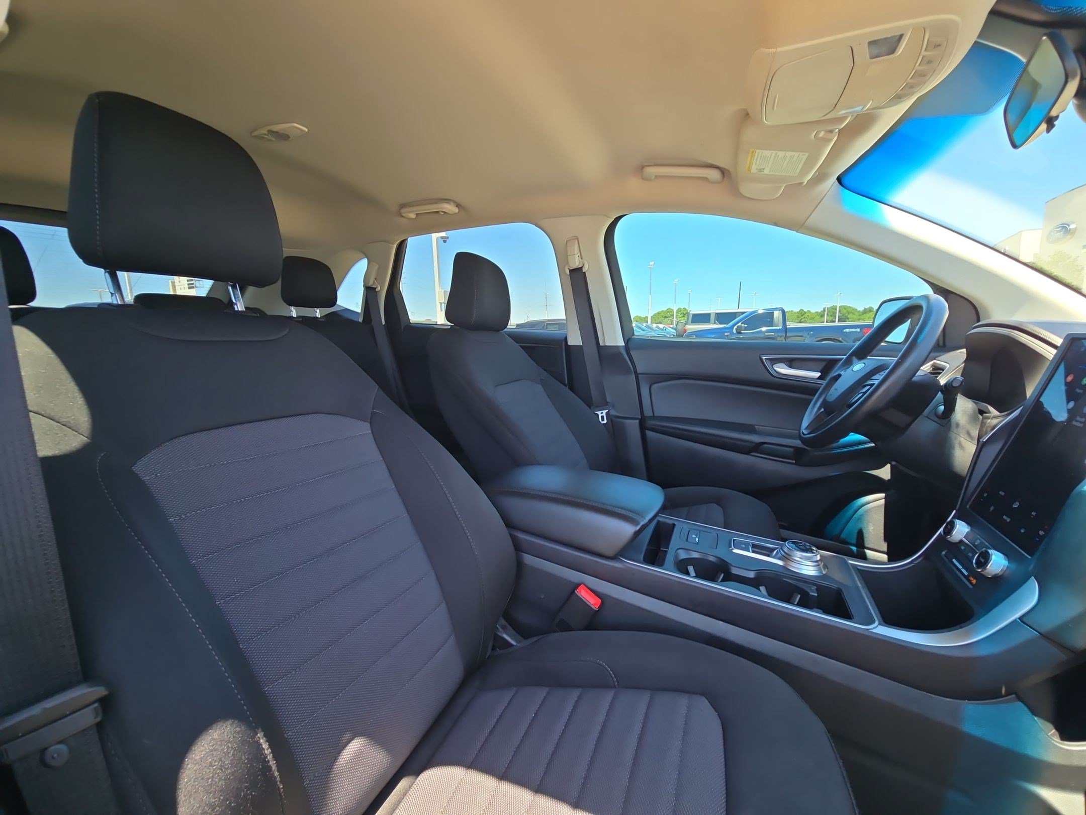 Certified 2024 Ford Edge SE w/ Black Appearance Package AWD/4WD image 60