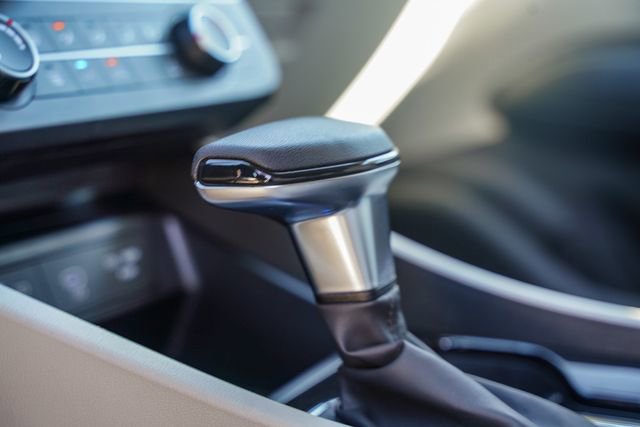 Used 2025 Hyundai Tucson SE image 23