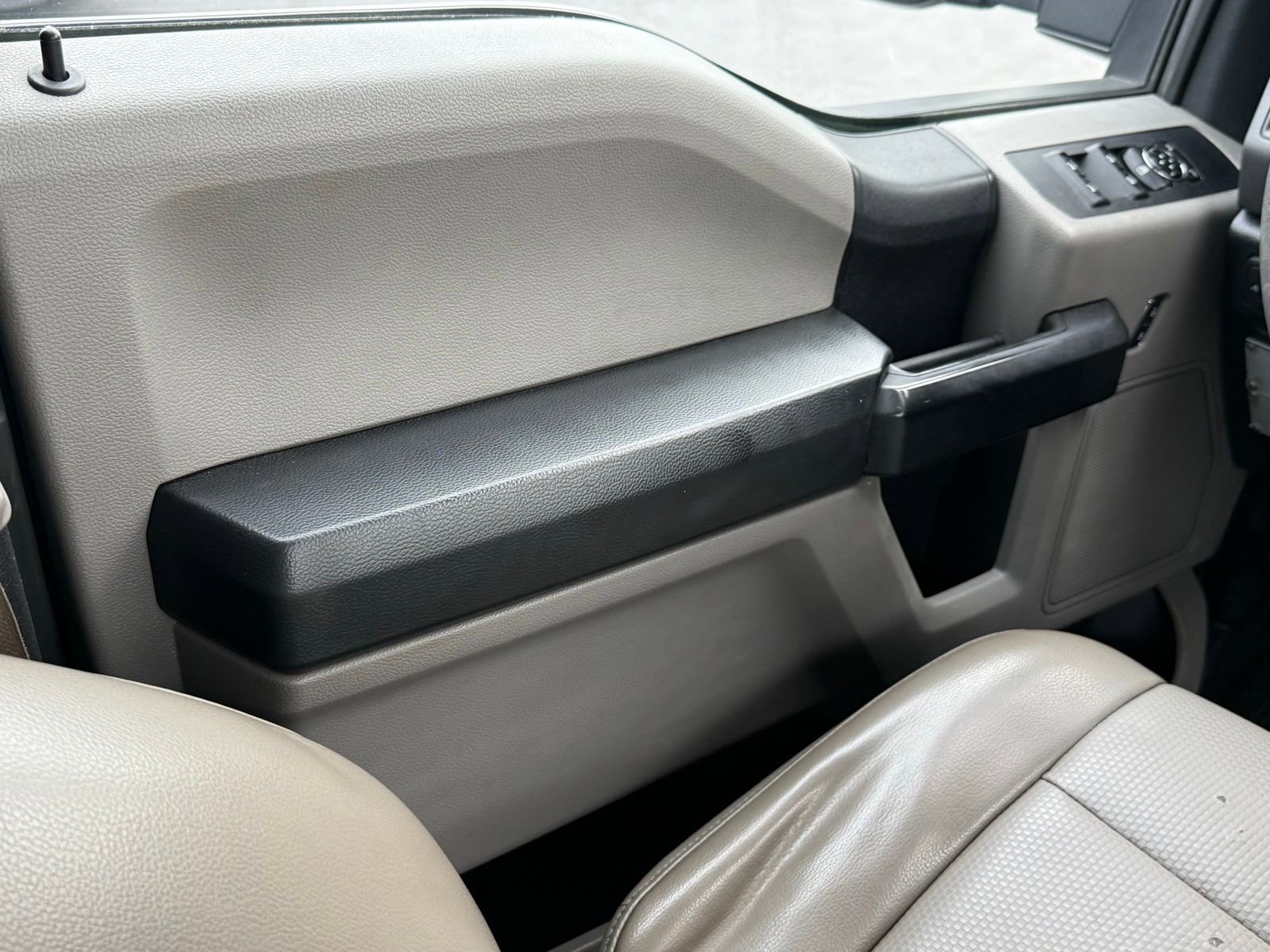 Used 2017 Ford F450 XL w/ Power Equipment Group AWD/4WD image 28