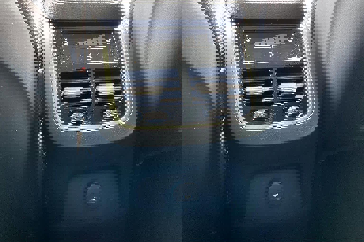 Used 2022 Volvo XC90 T8 Inscription Expression w/ Advanced Package image 38