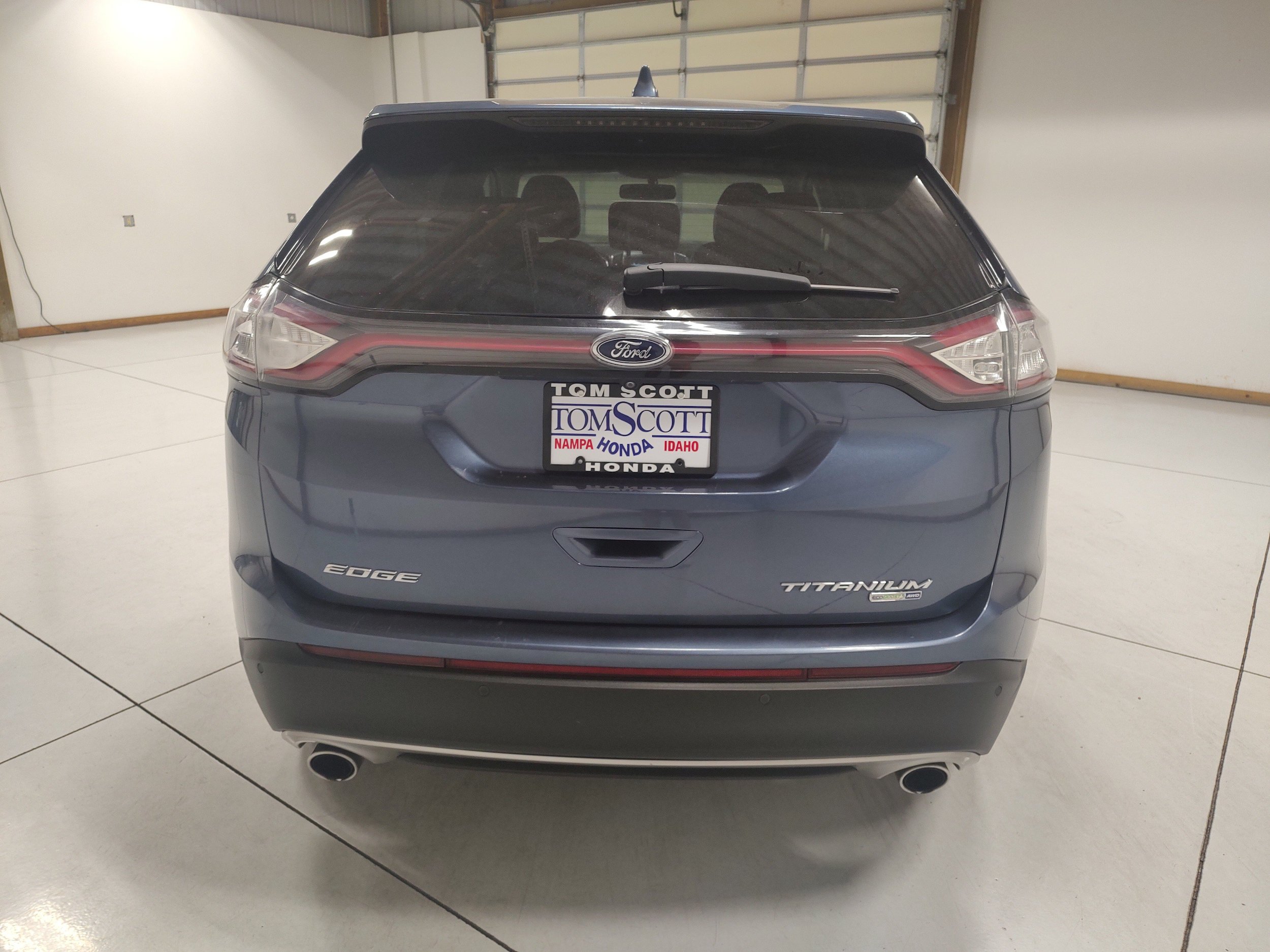 Used 2018 Ford Edge Titanium w/ Technology Package AWD/4WD image 13
