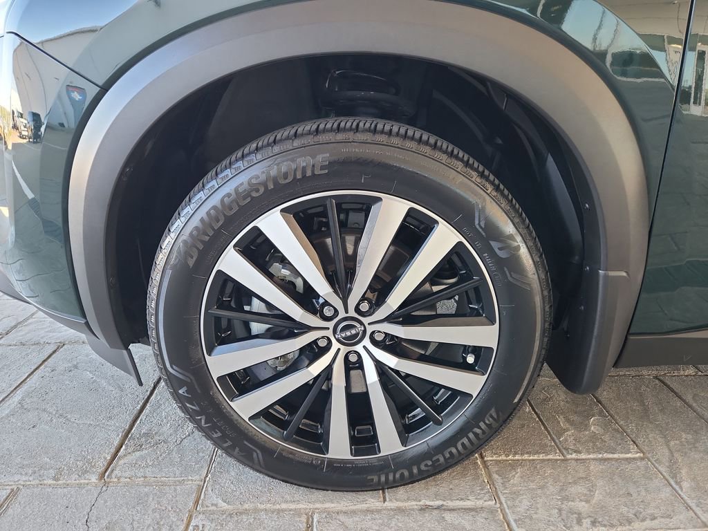 Certified 2024 Nissan Pathfinder Platinum w/ Cargo Package image 33