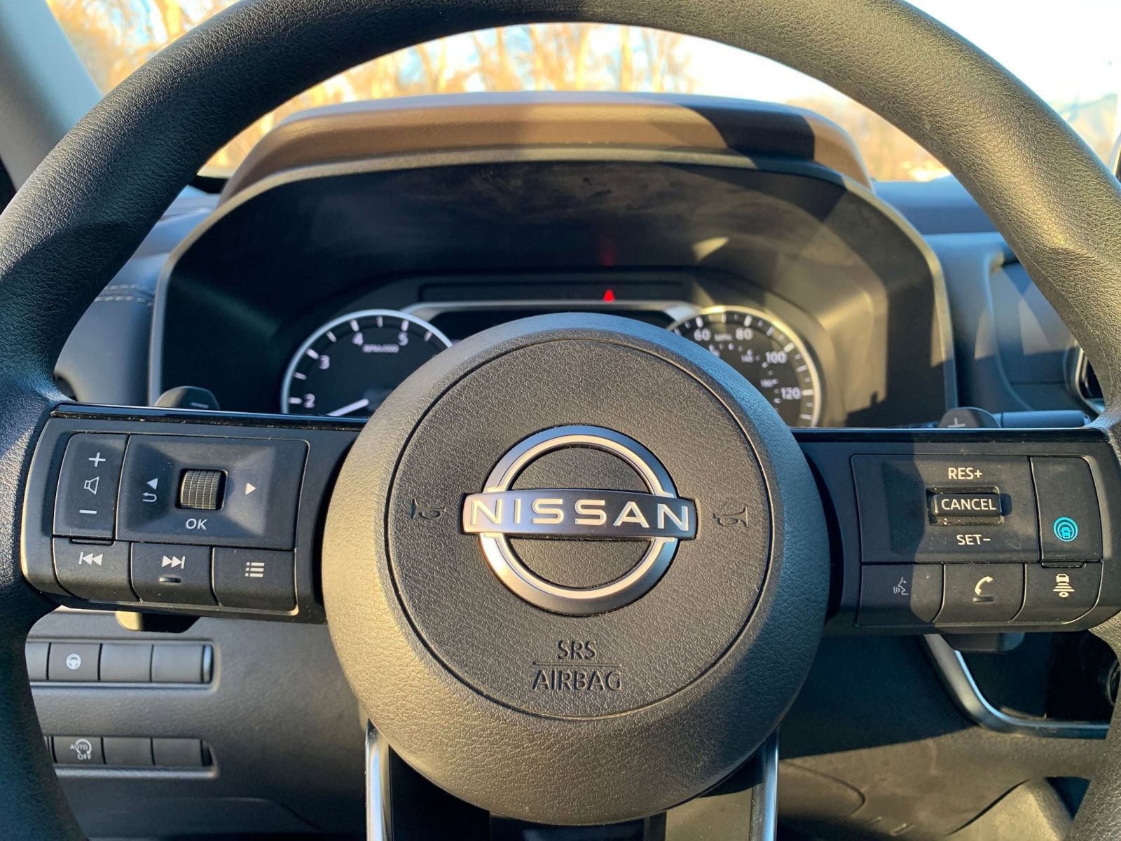 Used 2023 Nissan Rogue SV image 28