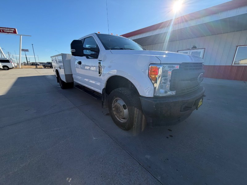Used 2017 Ford F350 XL w/ Power Equipment Group AWD/4WD image 2