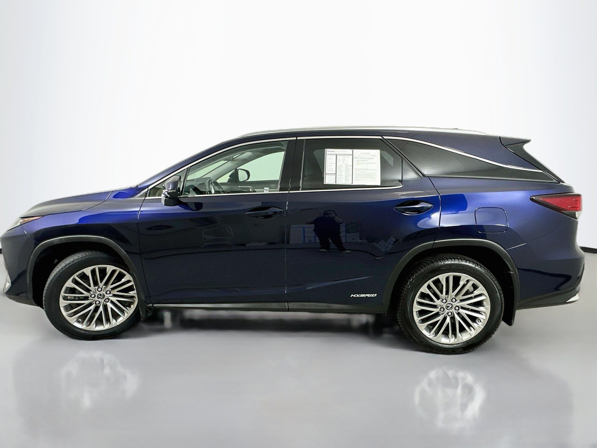 Used 2020 Lexus RX 450hL Luxury w/ Accessory Package AWD/4WD image 4