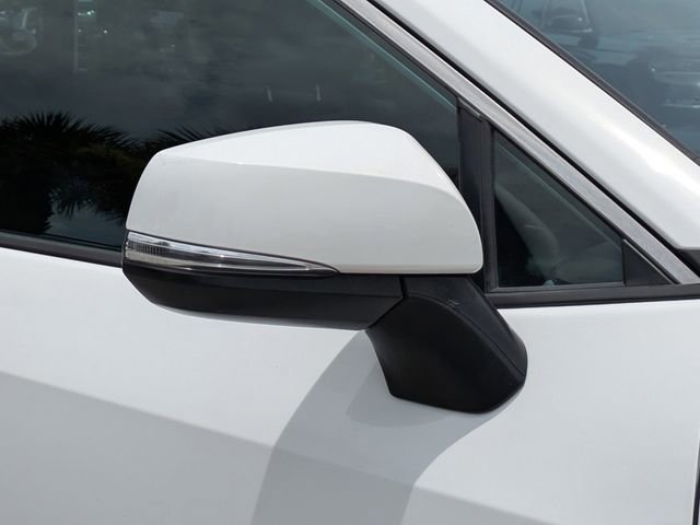 Used 2021 Toyota RAV4 XLE FWD image 12