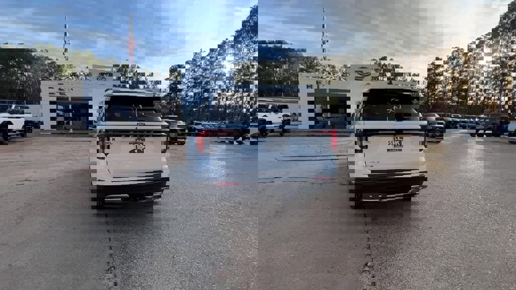 New 2026 Ford Explorer Active image 5