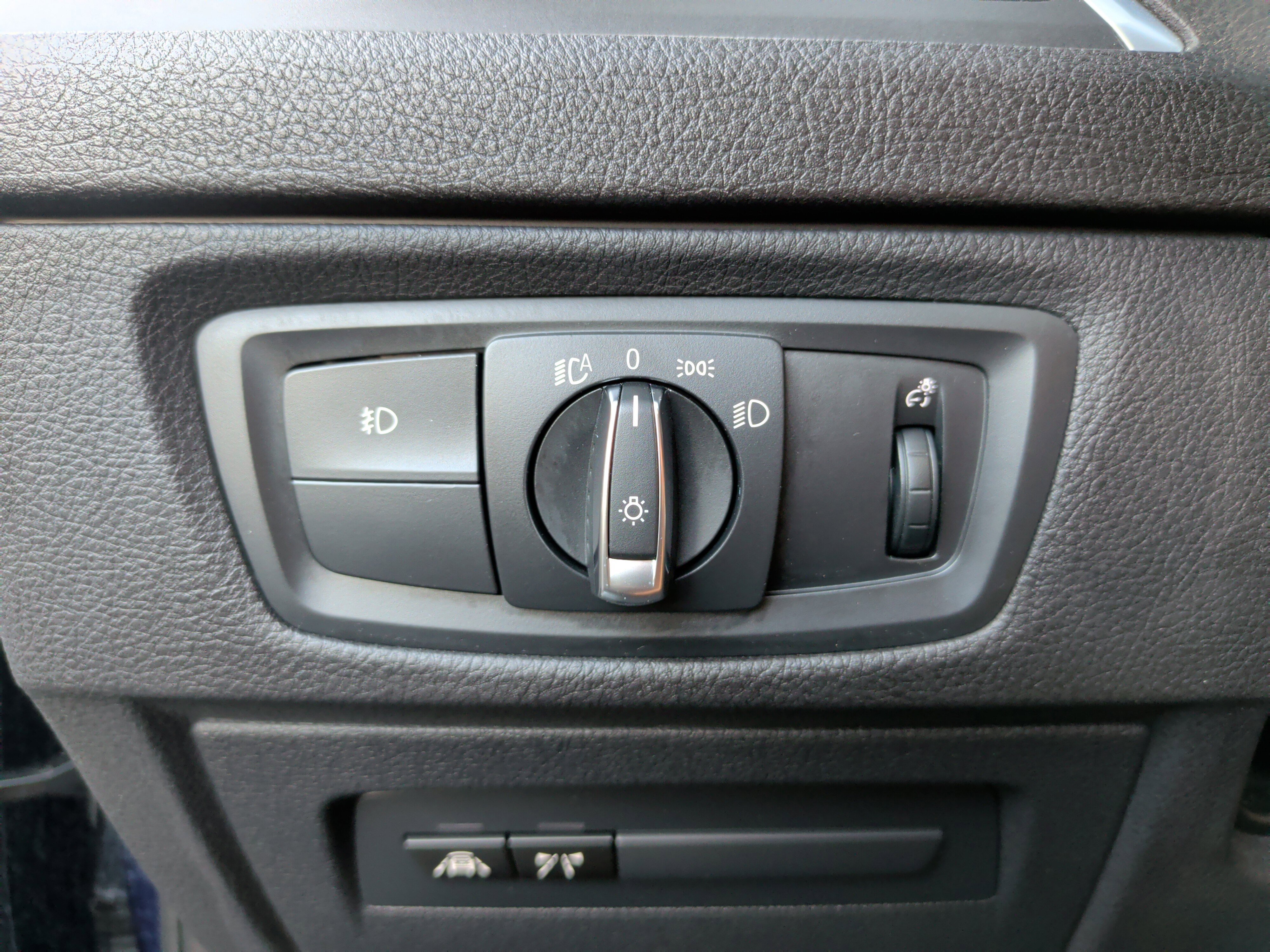 Used 2018 BMW 230i Coupe w/ Track Handling Package image 24