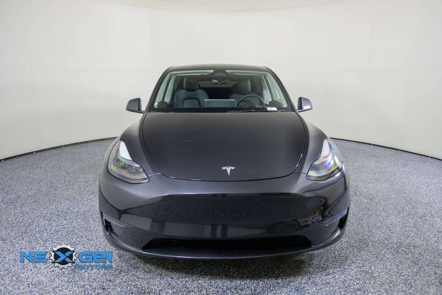 Used 2025 Tesla Model Y Performance AWD/4WD image 2