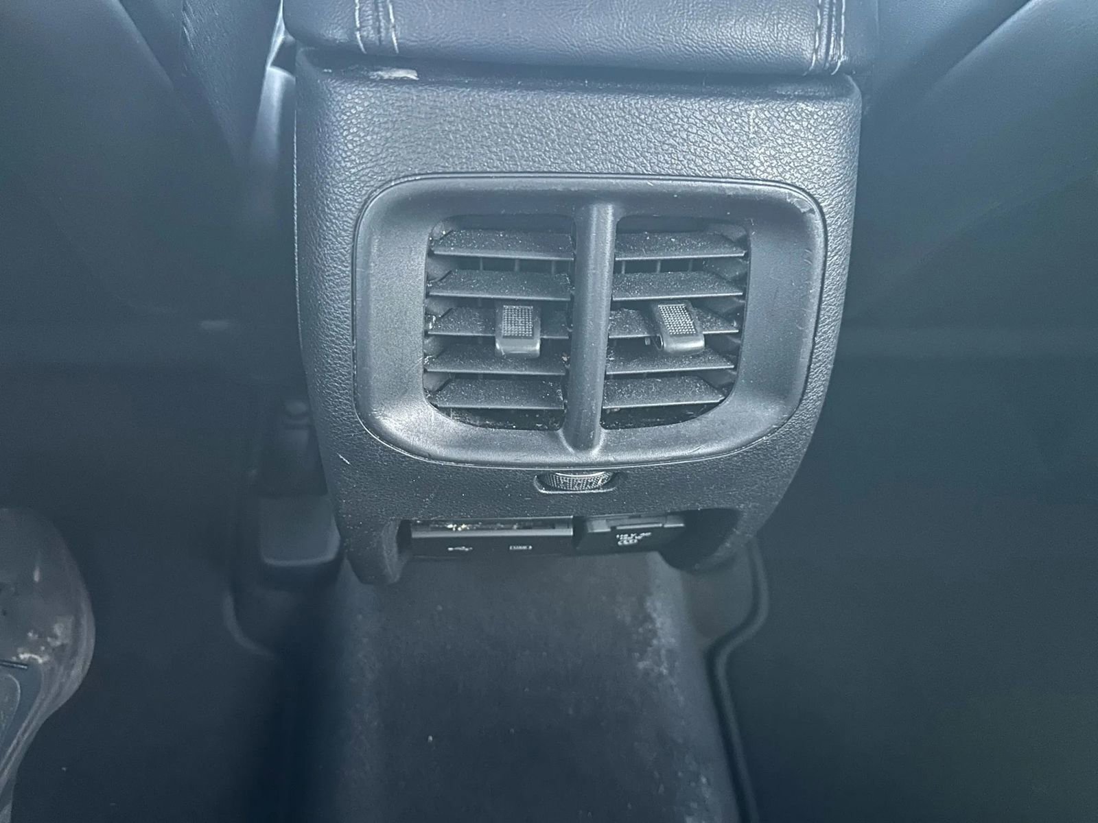 Used 2020 Jeep Cherokee Limited image 32