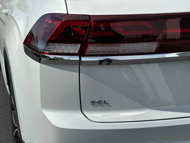 Used 2024 Volkswagen Atlas Cross Sport SEL Premium R-Line AWD/4WD image 14