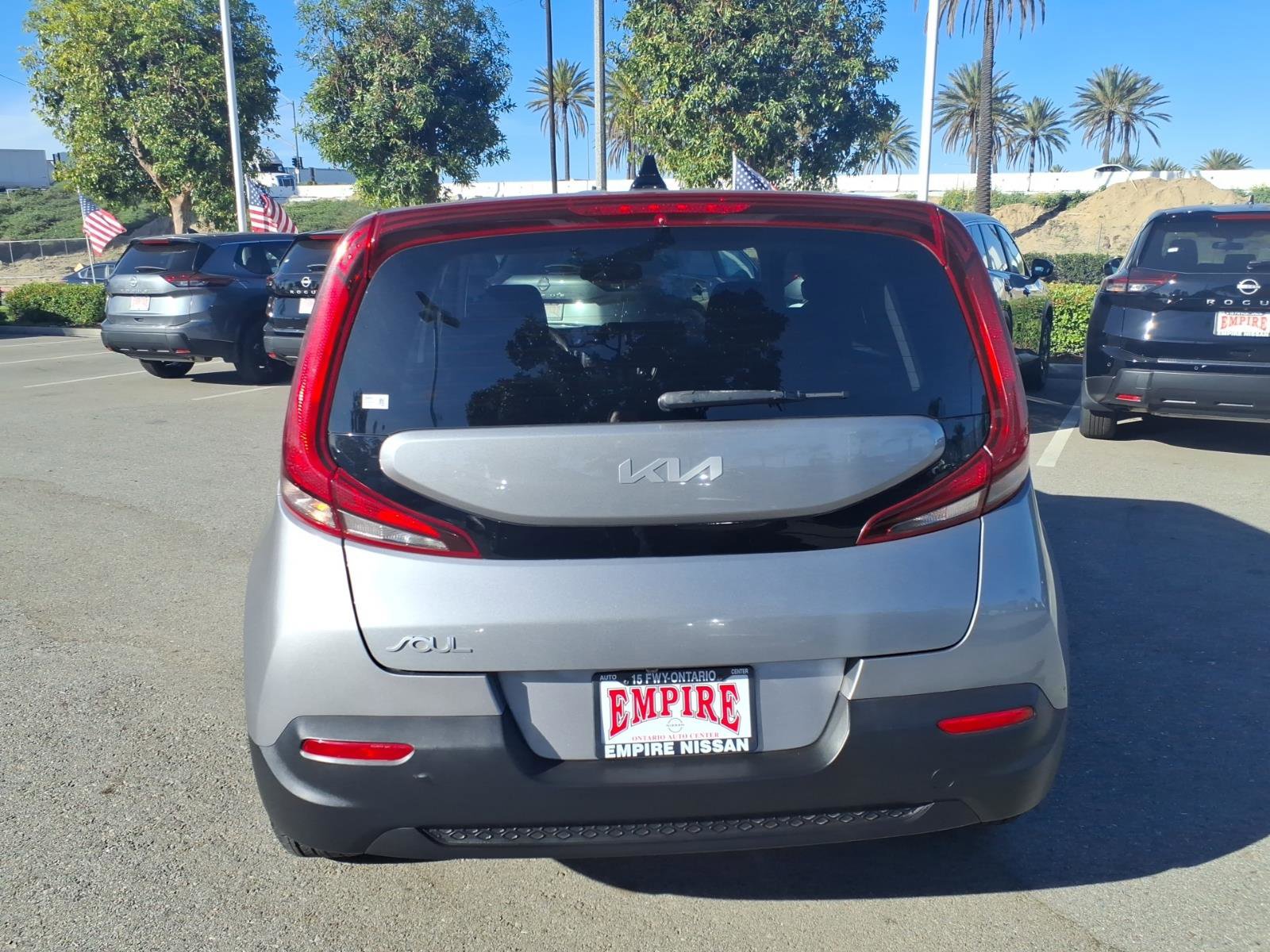 Used 2022 Kia Soul LX image 7