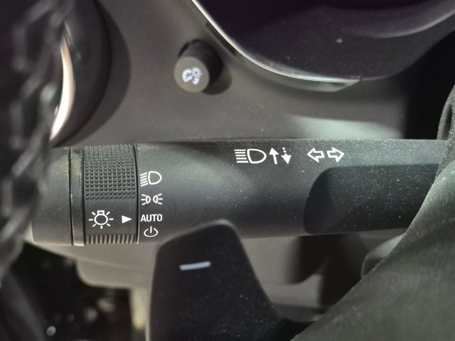 Used 2023 Chevrolet Camaro LT RWD image 15