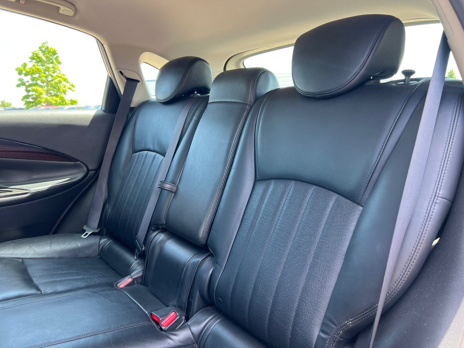 Used 2016 INFINITI QX50 AWD w/ Premium Plus Package image 17