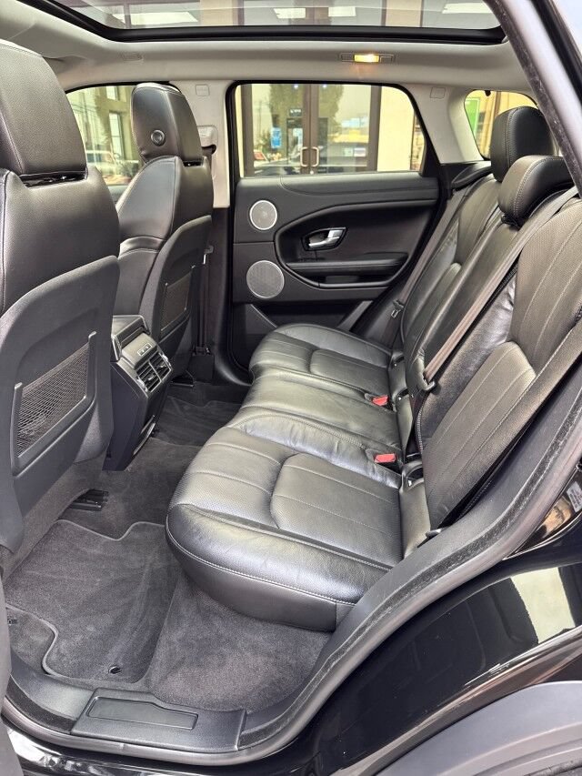 Used 2018 Land Rover Range Rover Evoque SE Premium AWD/4WD image 11