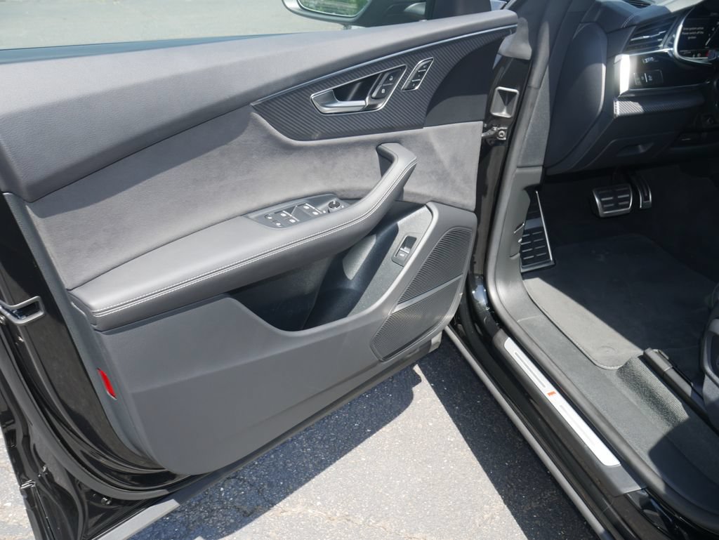 Certified 2024 Audi SQ8 Premium Plus w/ S Sport Package AWD/4WD image 4